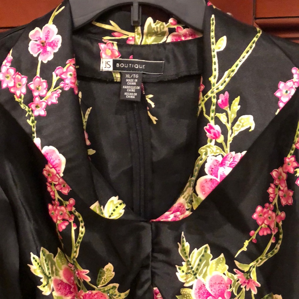 JS Boutique blouse - Picture 2 of 8